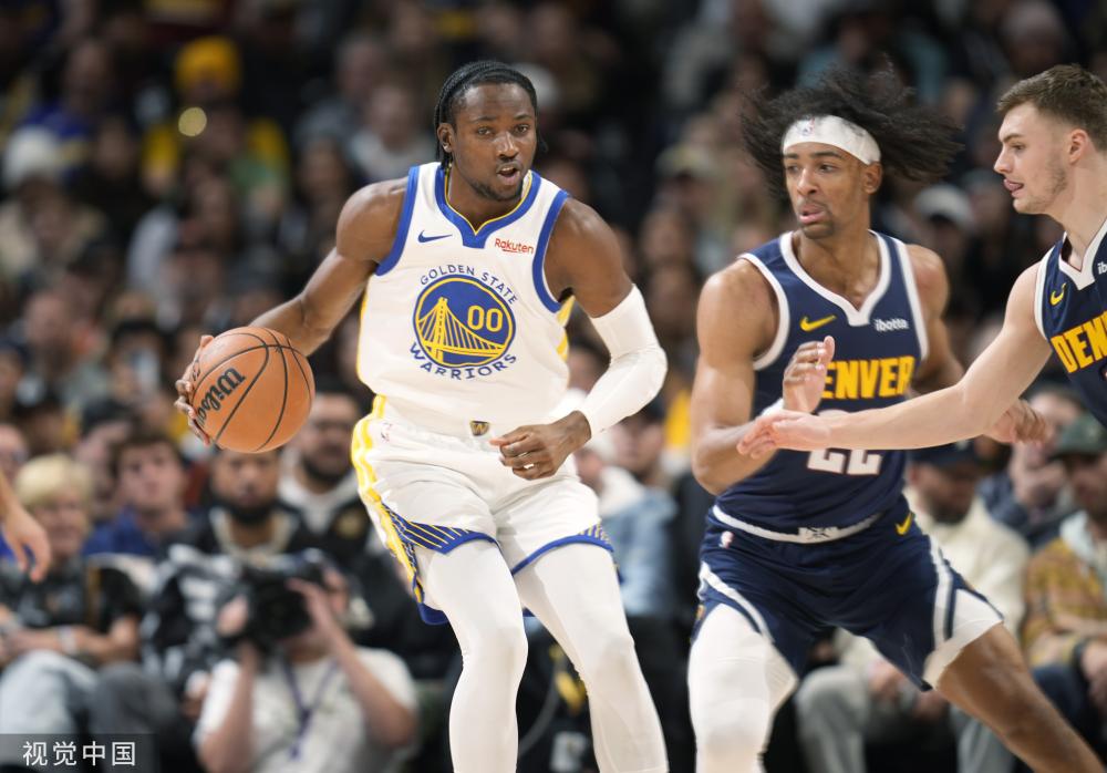 并且他丰富 并且他丰富