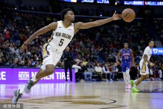 不仅赛场外 不仅赛场外